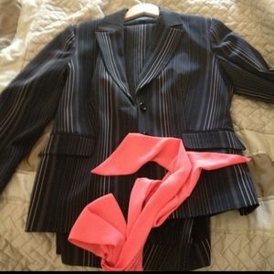 *****2 ladies suit jackets with 1 matching slack *****